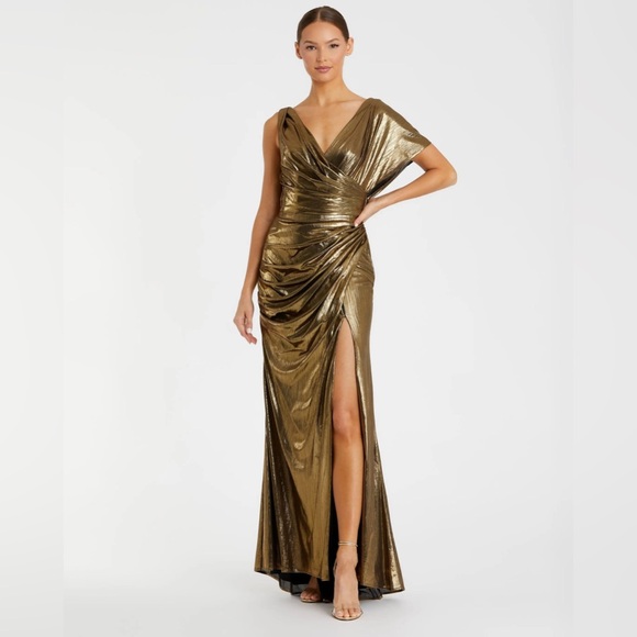 Ieena for Mac Duggal NWT Liquid Gold Asymmetrical Draped Metallic Trumpet Gown - Picture 11 of 11